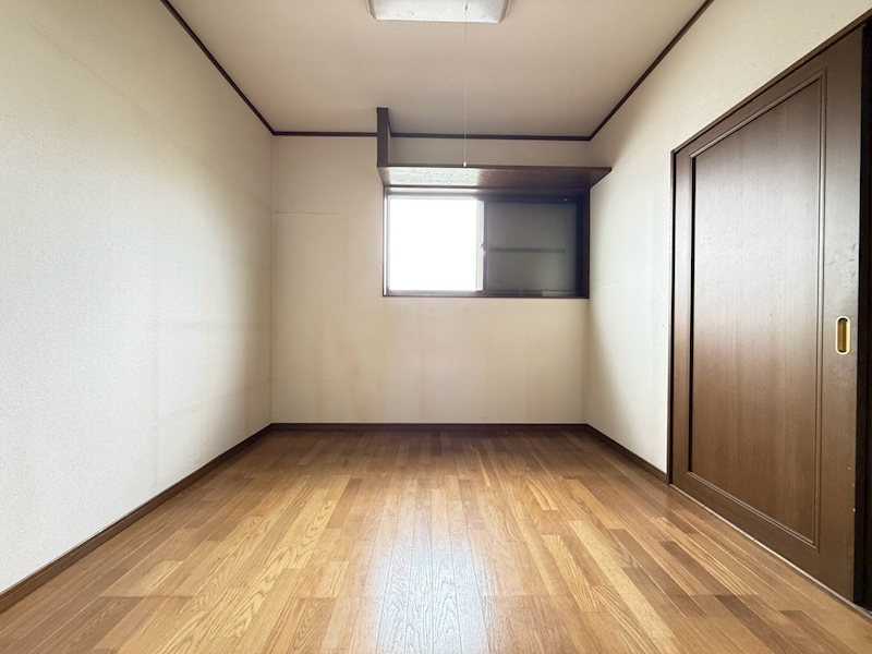 青梅市今井２丁目 中古戸建 内観写真（リビング以外の居室）