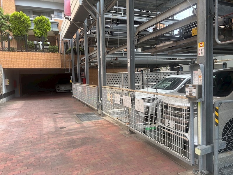 グランドステイツ大濠公園南 共用部写真（駐車場）