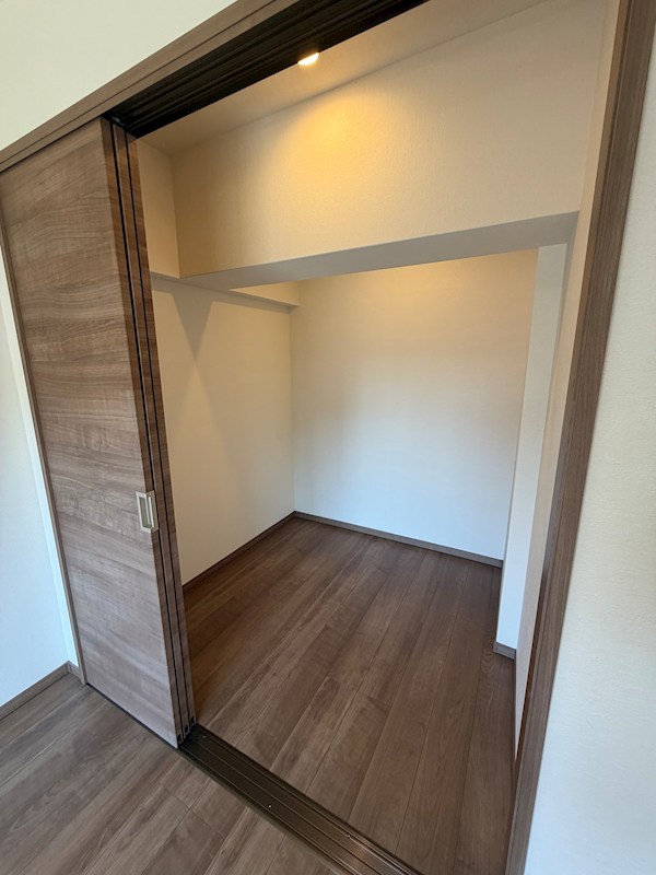 ロイヤルマンション小笹 内観写真（収納）