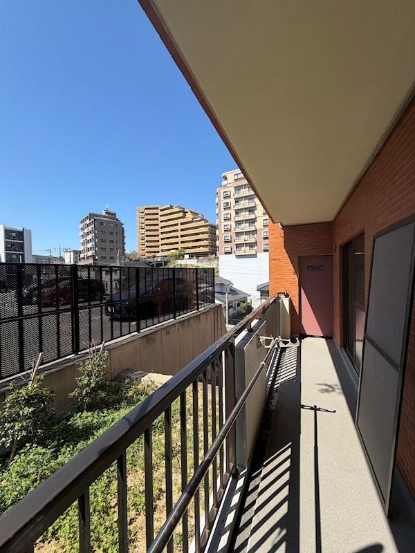 ロイヤルマンション小笹 現地写真（バルコニー）