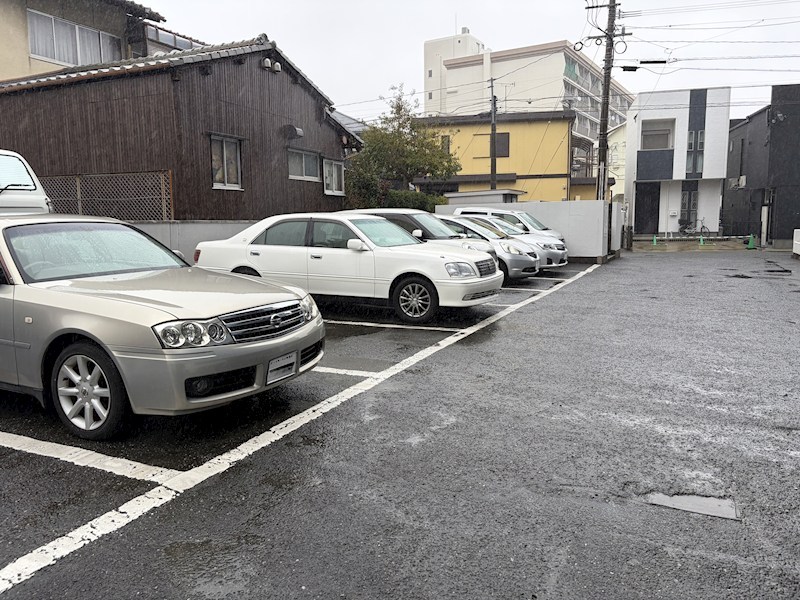 サンビューハイツ友泉 共用部写真（駐車場）