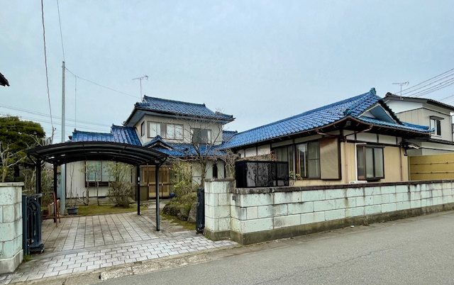 鶴岡市文園町中古住宅 外観写真