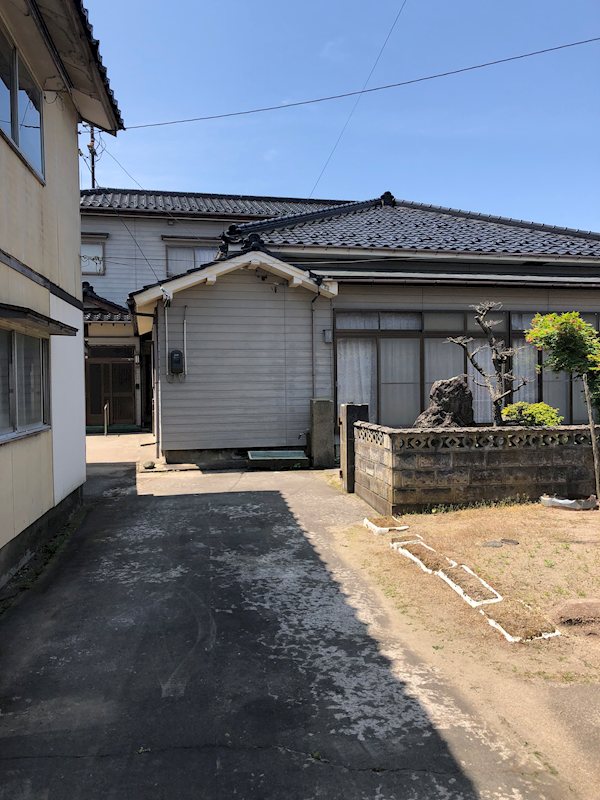 酒田市宮野浦三丁目 その他