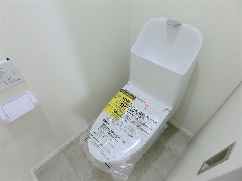 生田住宅1号棟 内観写真（トイレ）