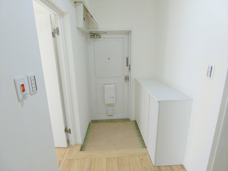 宮前平グリーンハイツ26号棟 現地写真（玄関）