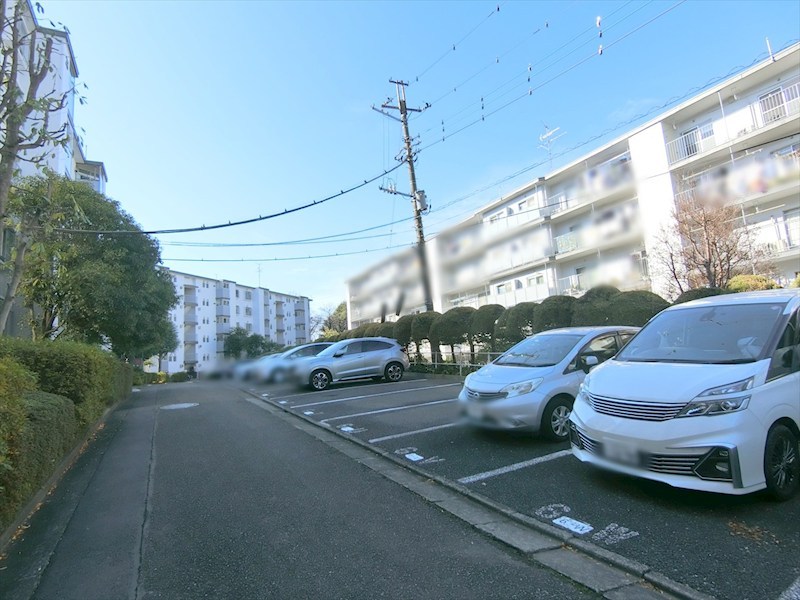 宮前平グリーンハイツ26号棟 共用部写真（駐車場）