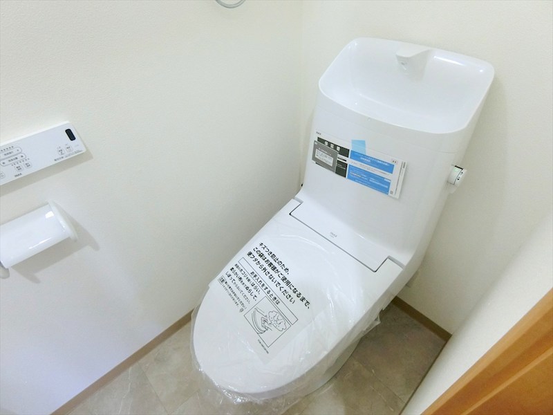 川崎市多摩区長尾7丁目戸建 内観写真（トイレ）