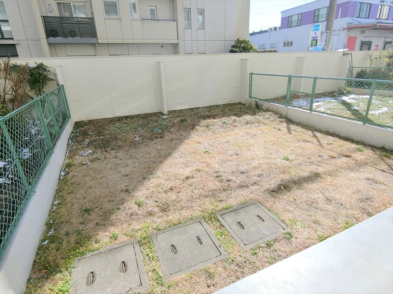 エンゼルハイム日吉 現地写真（庭）