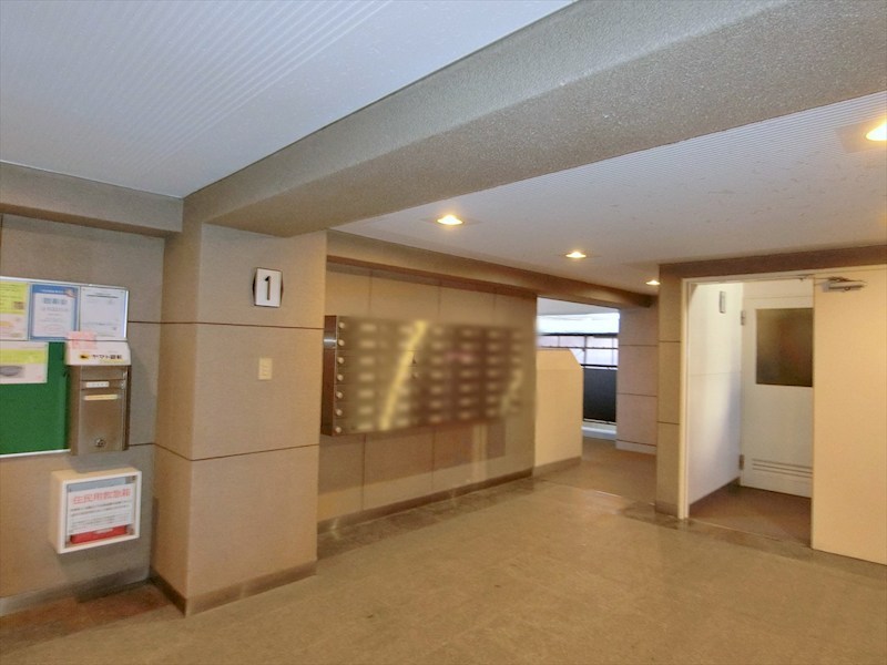 東急ドエル江田ビレジA棟 共用部写真（エントランス）