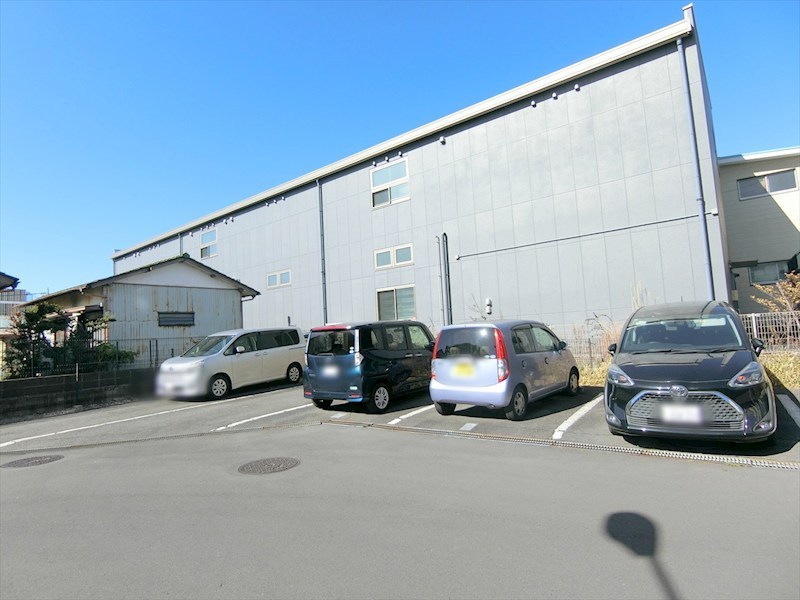東急ドエル江田ビレジA棟 共用部写真（駐車場）
