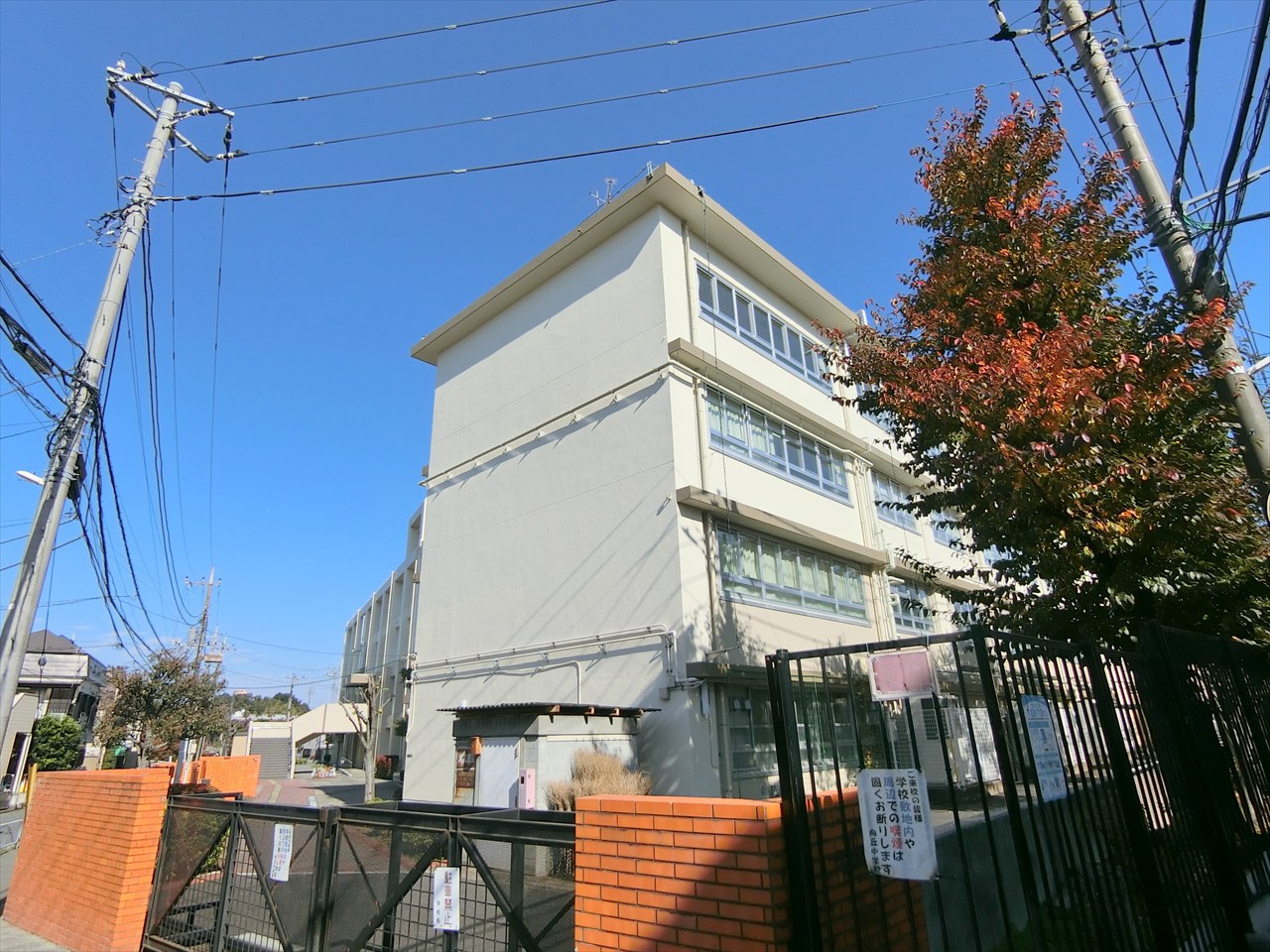 コスモ宮前平 中学校