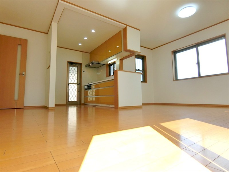 川崎市宮前区潮見台戸建 内観写真（リビング）