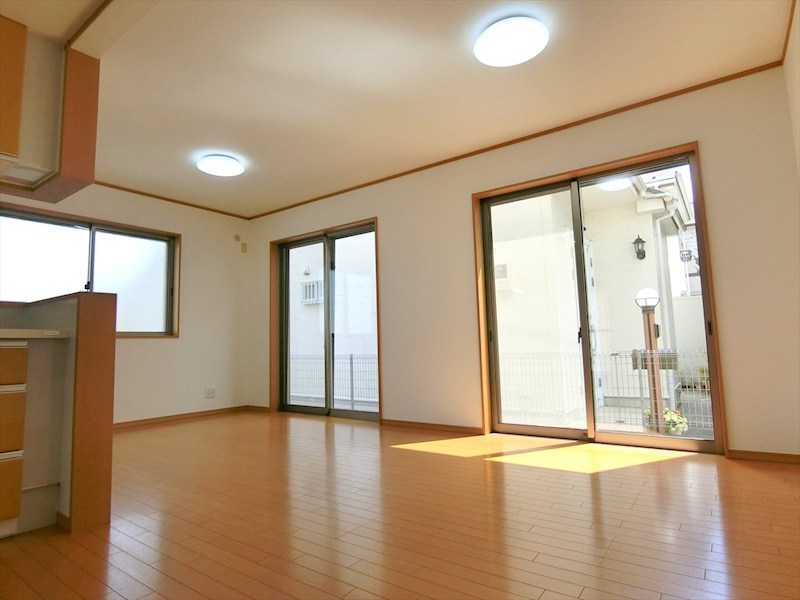 川崎市宮前区潮見台戸建 内観写真（リビング）