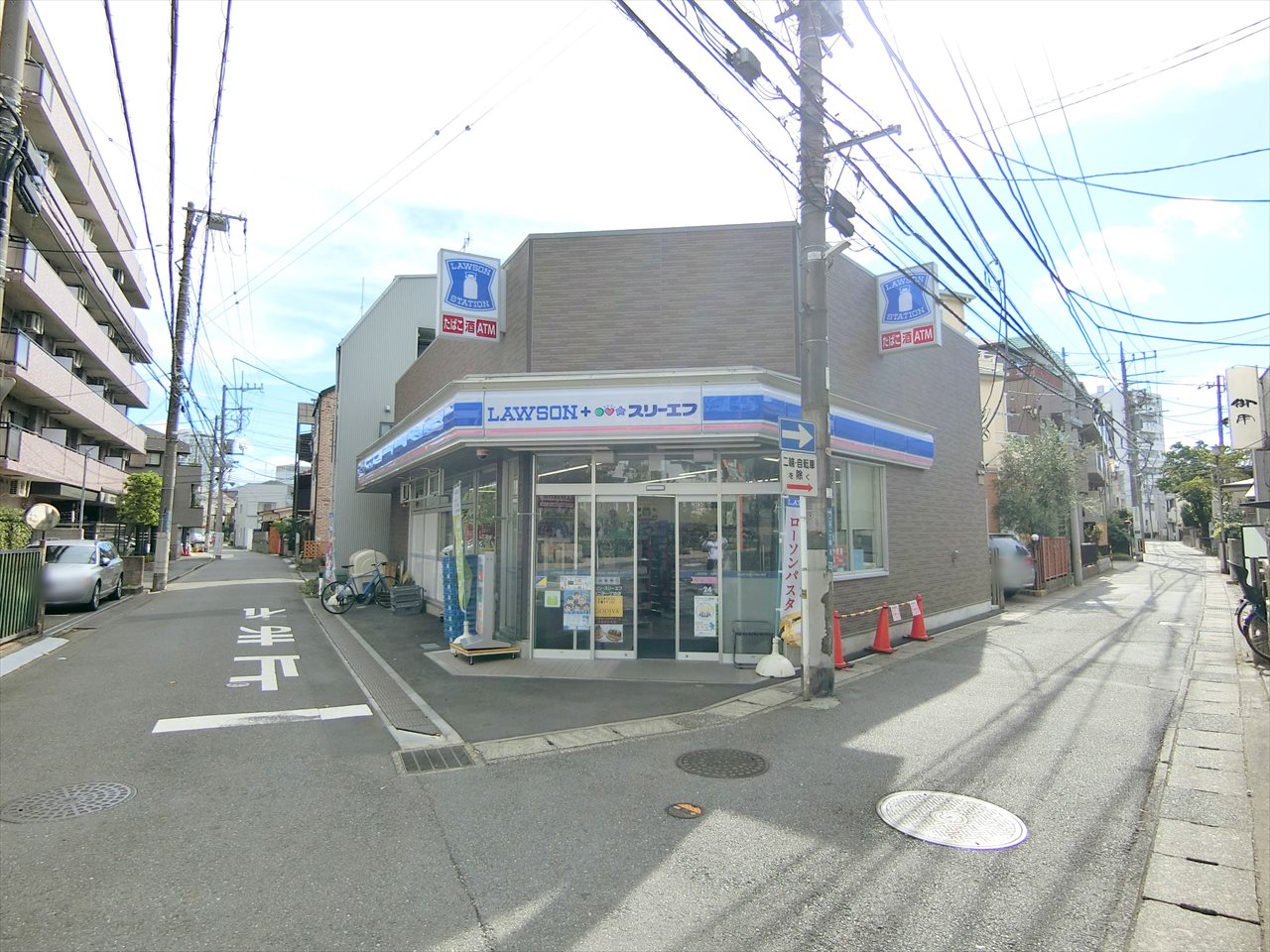 サンヨースカイハイツ コンビニ