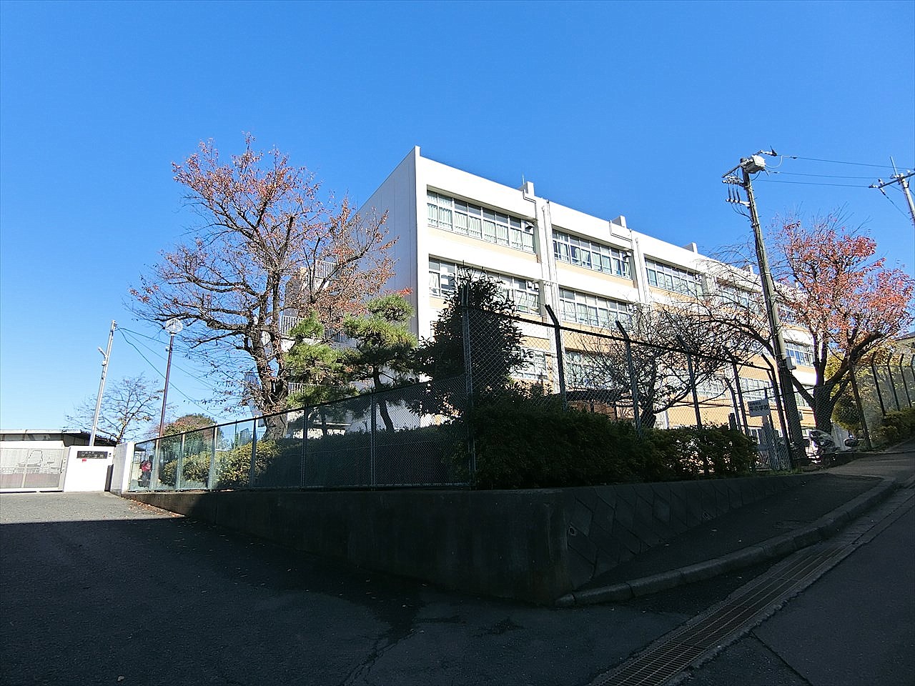 宮前平グリーンハイツ1-B号棟 小学校