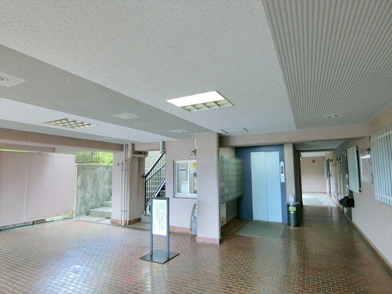 鷺沼さくら公園スカイマンション 共用部写真（エントランス）