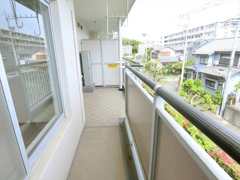 サンビームヒルズ西菅5号棟 現地写真（バルコニー）