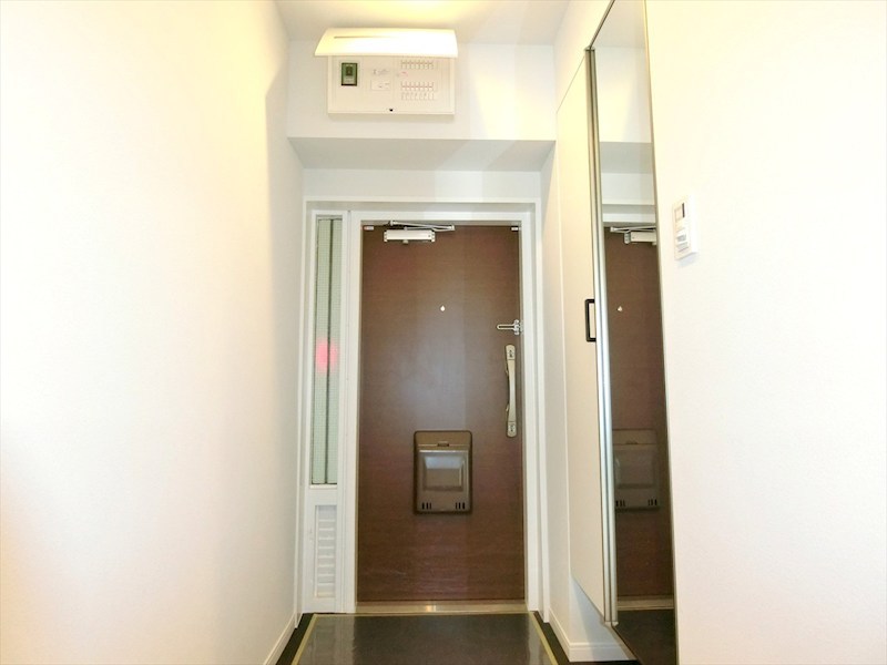 東急ドエル江田ビレジB棟 現地写真（玄関）