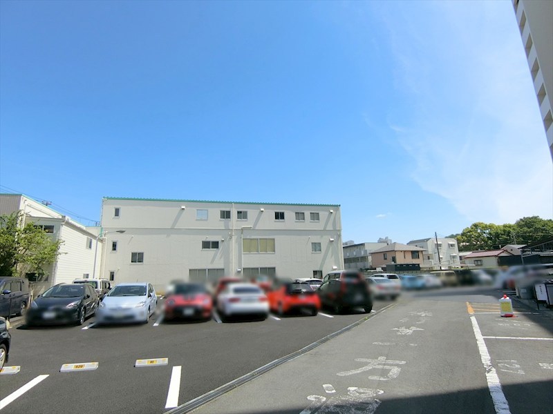 東急ドエル江田ビレジB棟 共用部写真（駐車場）