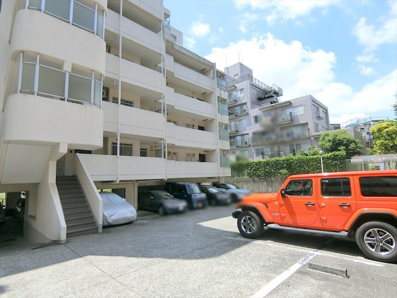 鷺沼ハイライズ 共用部写真（駐車場）