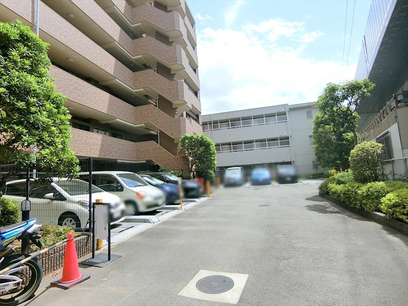ダイアパレス元住吉 共用部写真（駐車場）