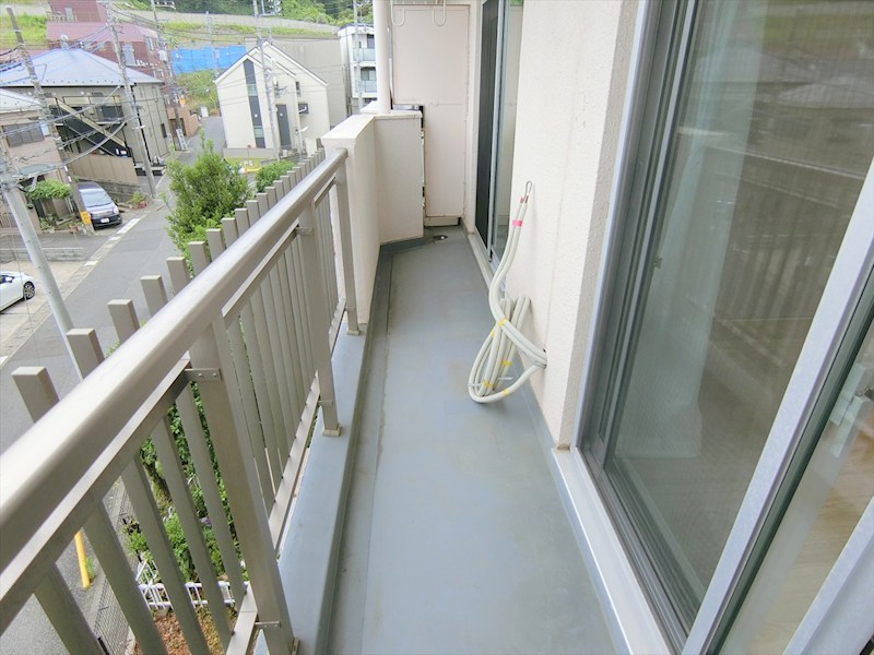京王向ヶ丘マンション 現地写真（バルコニー）