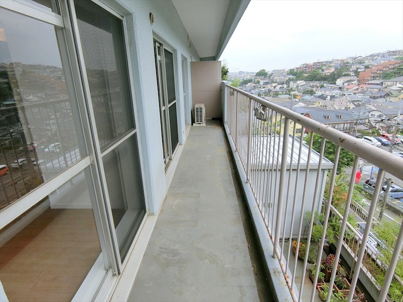 グリーンハイツ百合ヶ丘 現地写真（バルコニー）