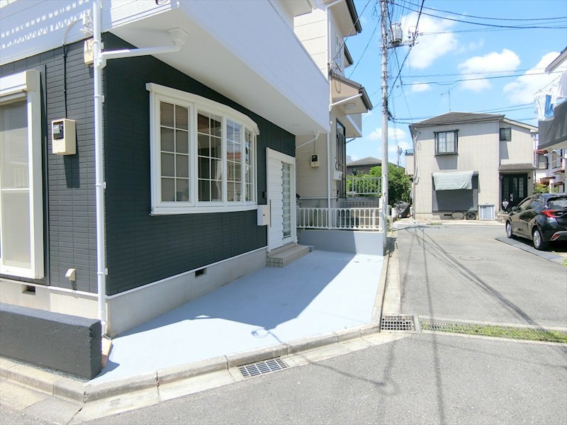 川崎市多摩区菅馬場1丁目戸建 現地写真（駐車場）