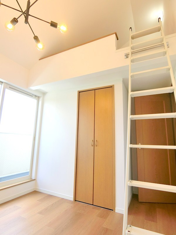 川崎市高津区蟹ケ谷戸建 内観写真（子供部屋）