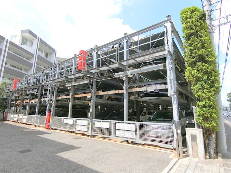 クレッセント新川崎エグゼ 共用部写真（駐車場）