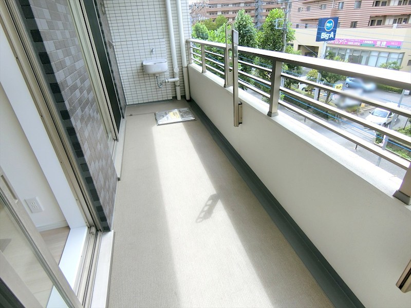 プレジール高津 現地写真（バルコニー）