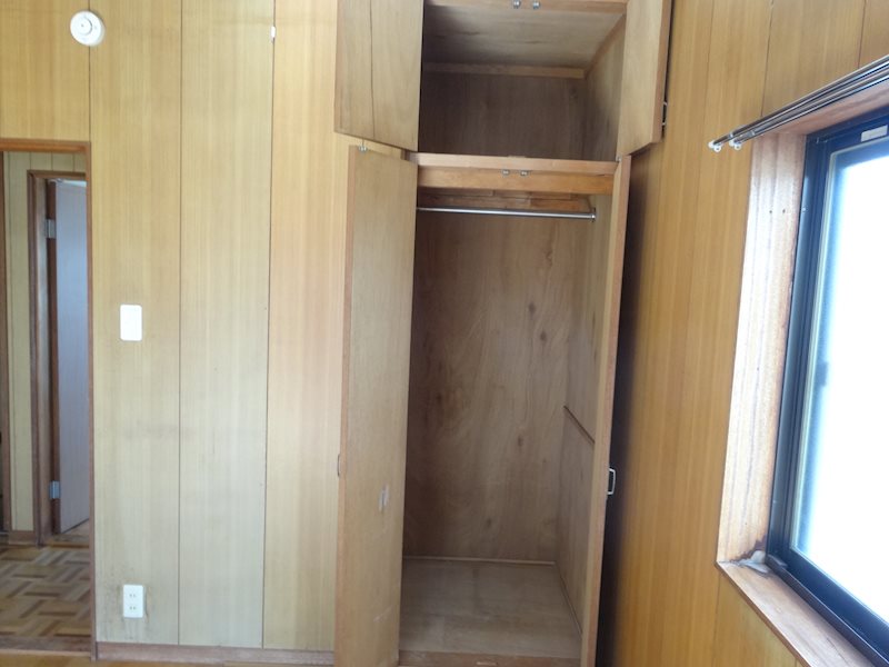 緑区曽根一丁目　中古戸建　　1730万円 内観写真（収納）
