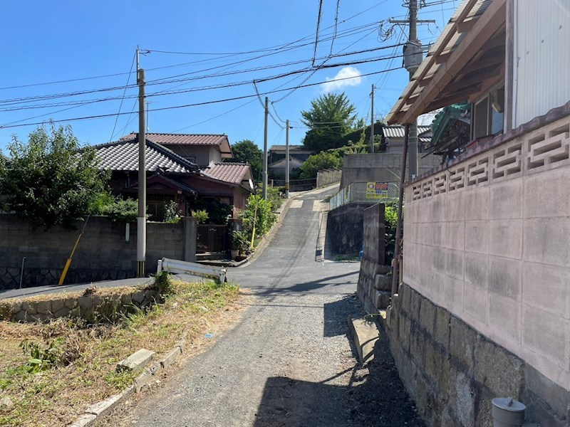 上原町土地 現地写真（前面道路含む現地写真）