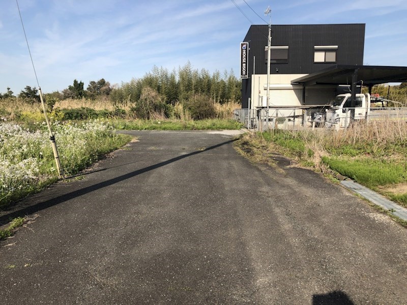 大字矢留土地 現地写真（前面道路含む現地写真）