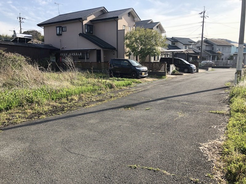 大字矢留土地 現地写真（前面道路含む現地写真）
