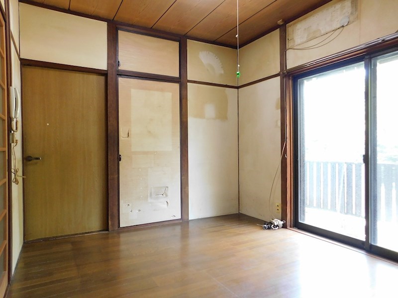 大里桜ヶ丘戸建 内観写真（リビング）