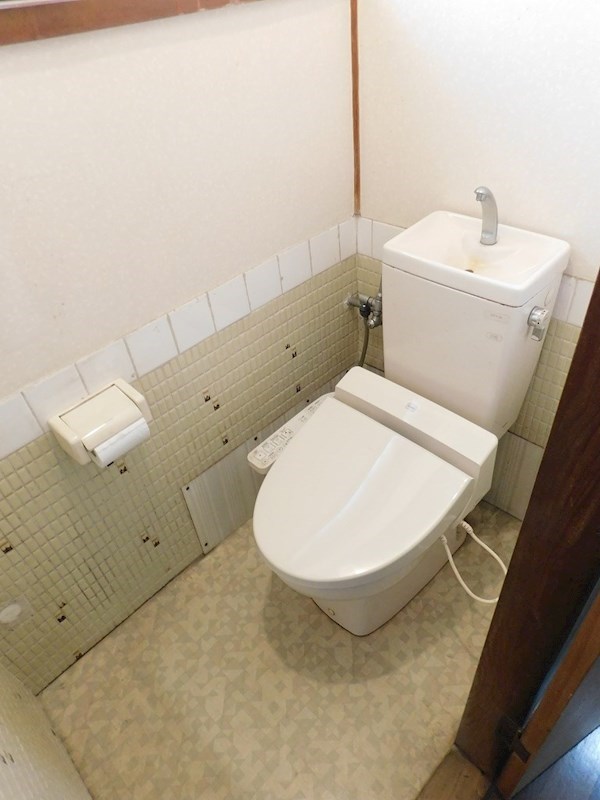 大里桜ヶ丘戸建 内観写真（トイレ）