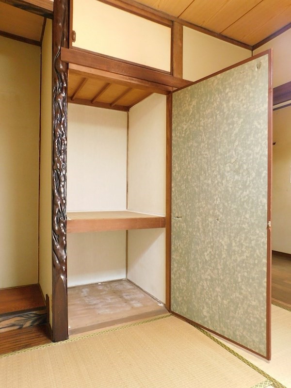 大里桜ヶ丘戸建 内観写真（収納）
