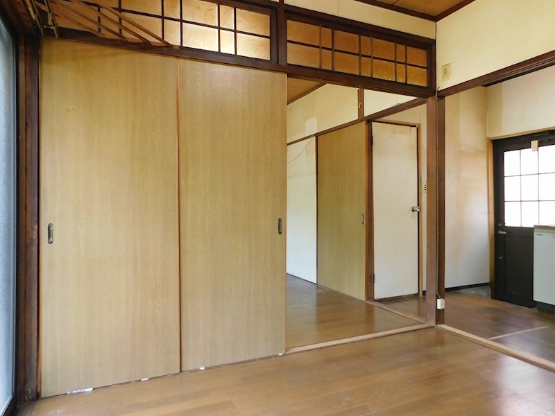 大里桜ヶ丘戸建 内観写真（リビング以外の居室）