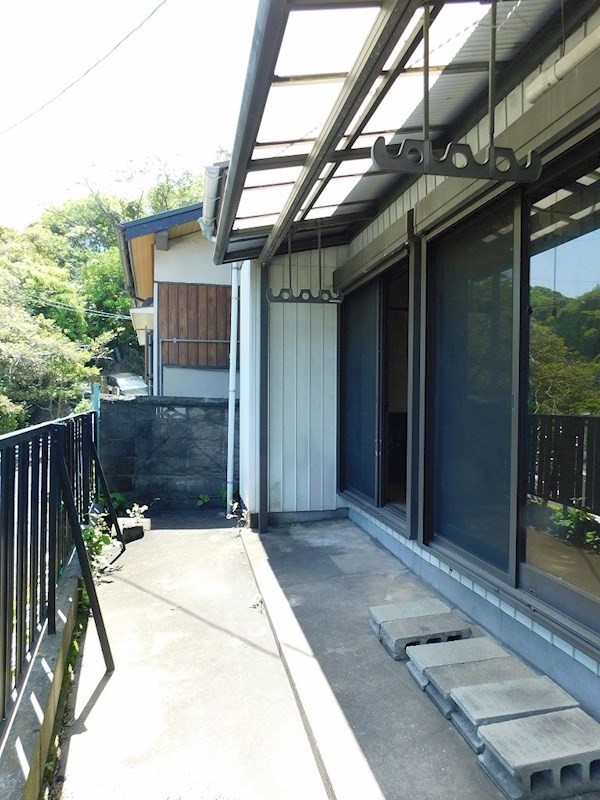 大里桜ヶ丘戸建 現地写真（庭）