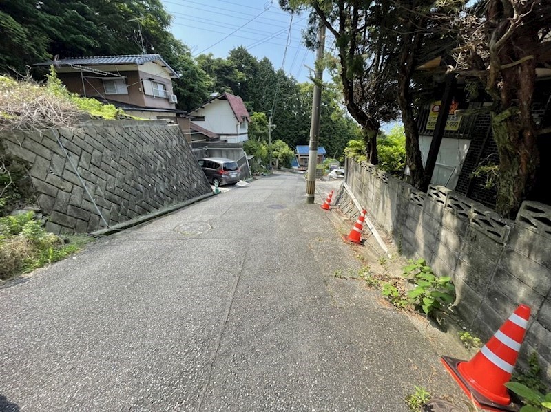 大里戸ノ上四丁目土地 現地写真（前面道路含む現地写真）
