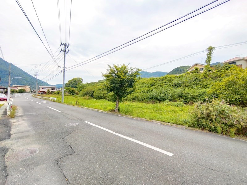 大字小森土地 現地写真（前面道路含む現地写真）