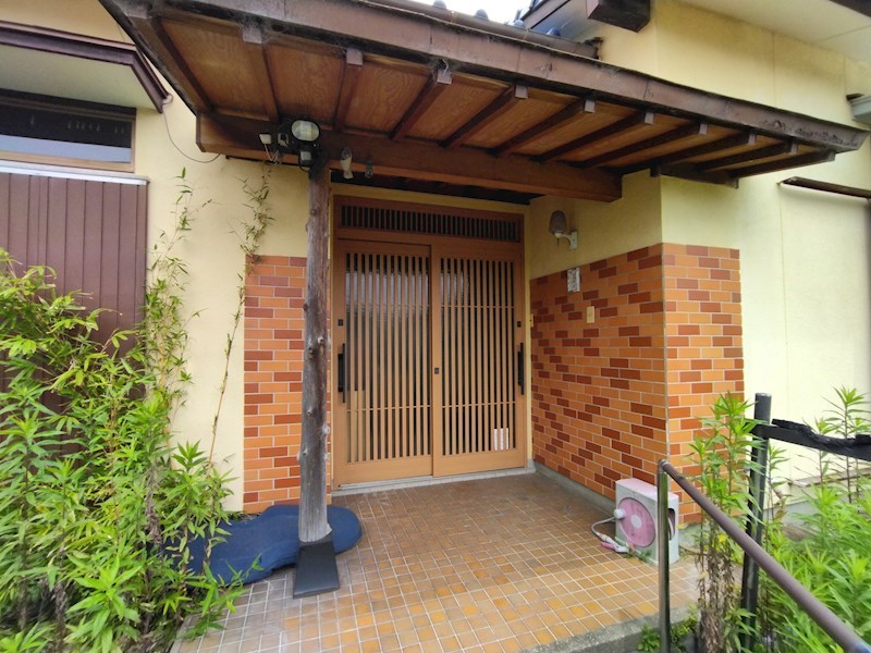 大字植木戸建 現地写真（玄関）
