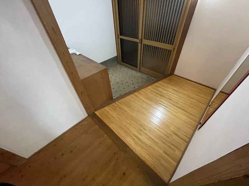 中尾二丁目戸建 現地写真（玄関）