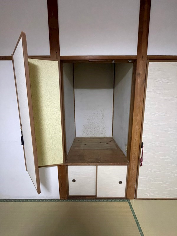 中尾二丁目戸建 内観写真（リビング以外の居室）