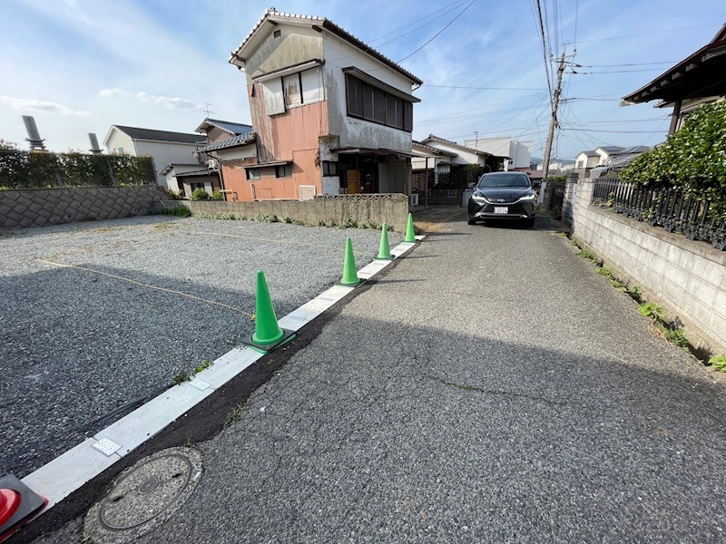 湯川新町二丁目土地 現地写真（前面道路含む現地写真）
