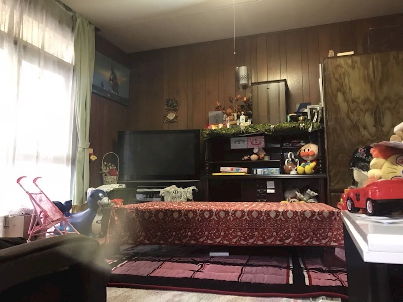 奥田五丁目戸建 内観写真（リビング）