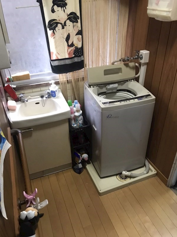奥田五丁目戸建 内観写真（洗面台・洗面所）