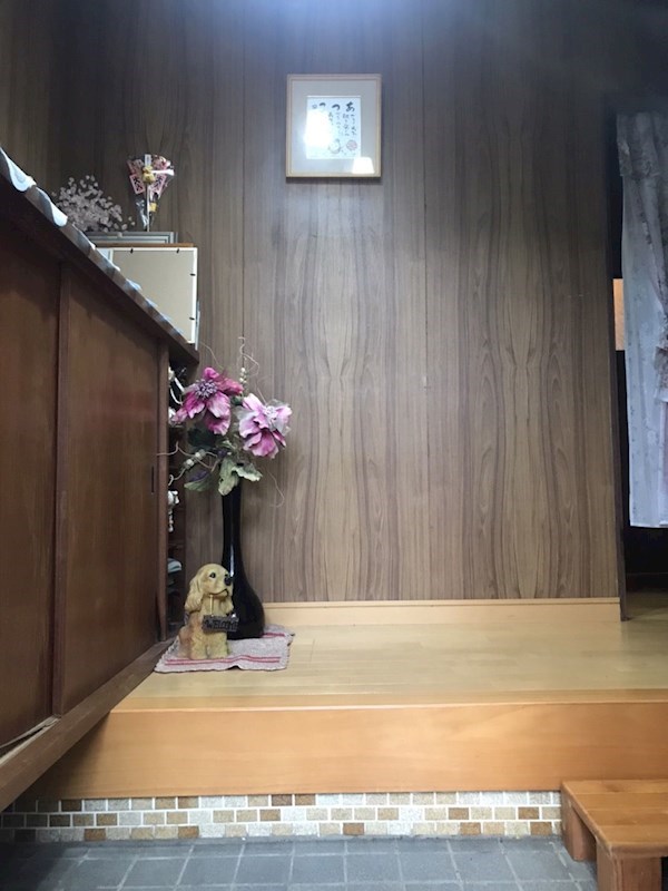 奥田五丁目戸建 現地写真（玄関）