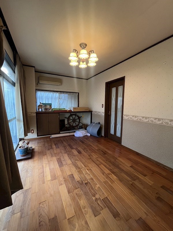 鳴竹一丁目戸建 内観写真（リビング）